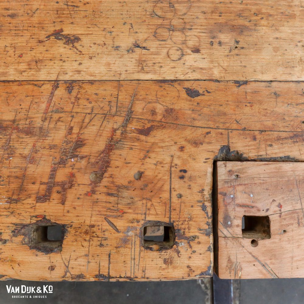 Vintage werkbank met bankschroeven - Afbeelding 12