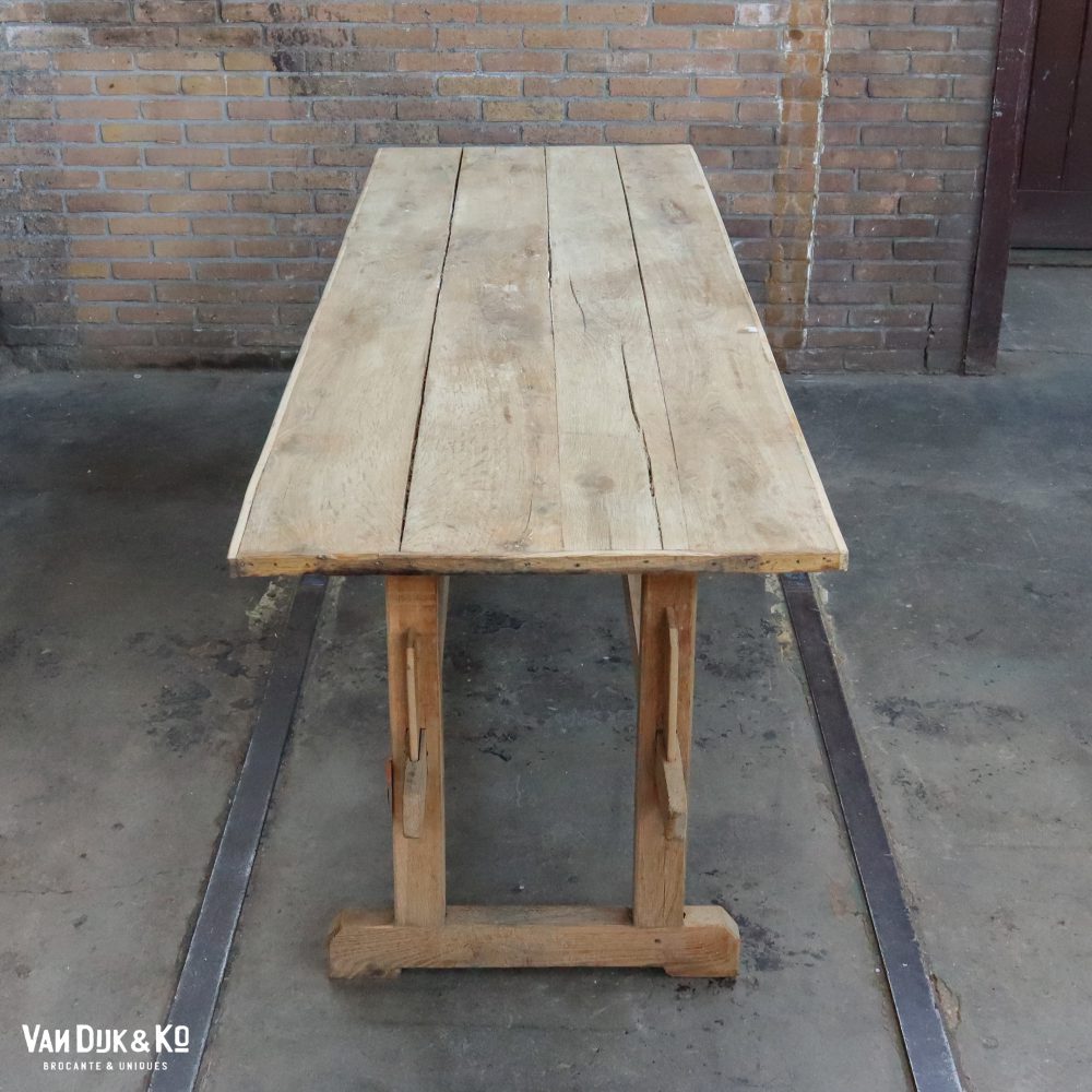 Houten tafel - Afbeelding 3