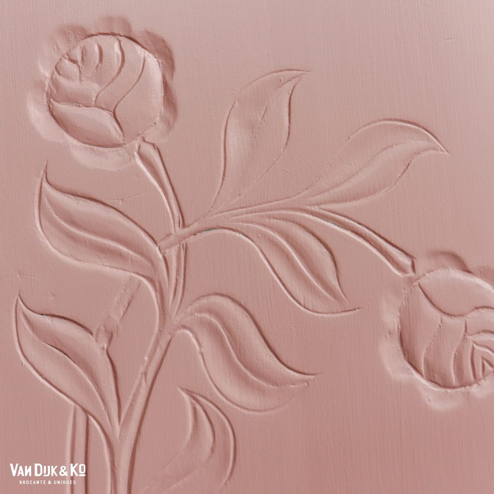 Brocante roze linnenkast met bloemen - Afbeelding 7