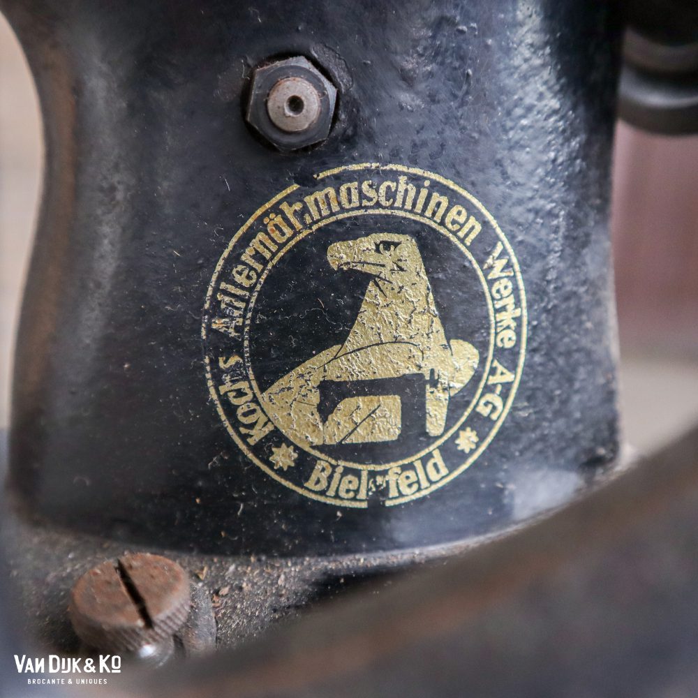 Antieke Adler trapnaaimachine - Afbeelding 10