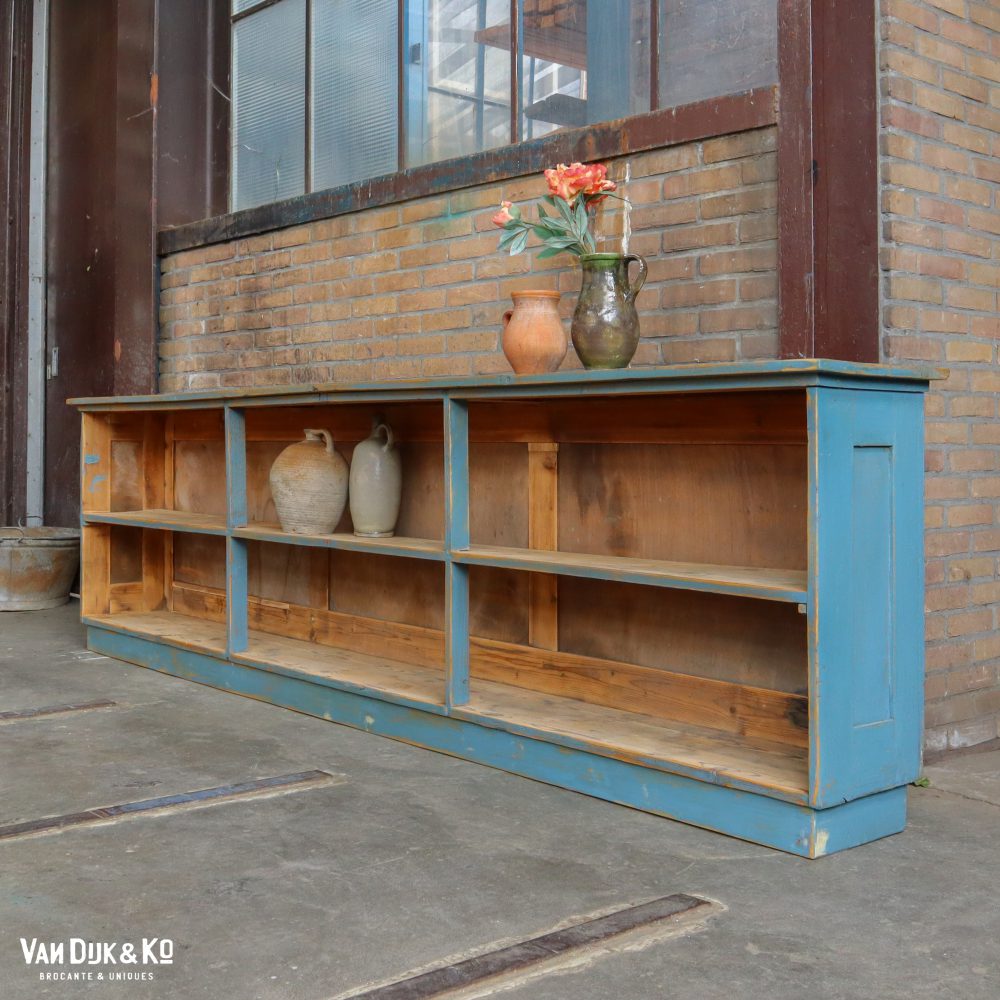 Verweerde houten toonbank - Afbeelding 2