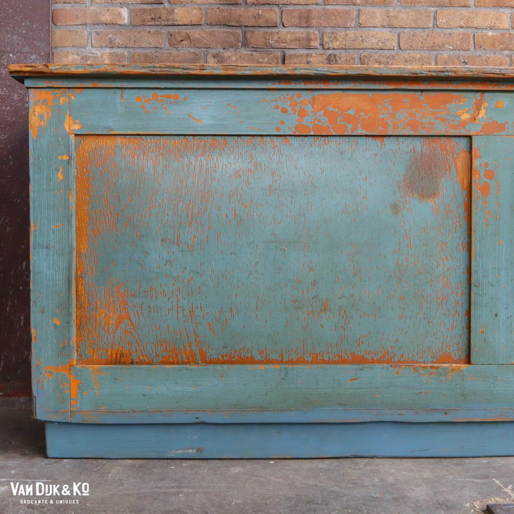 Verweerde houten toonbank - Afbeelding 12