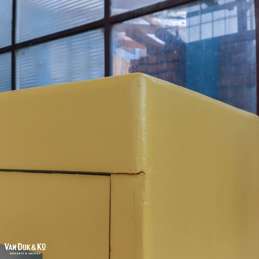 Gele eendeurs vitrinekast - Afbeelding 4