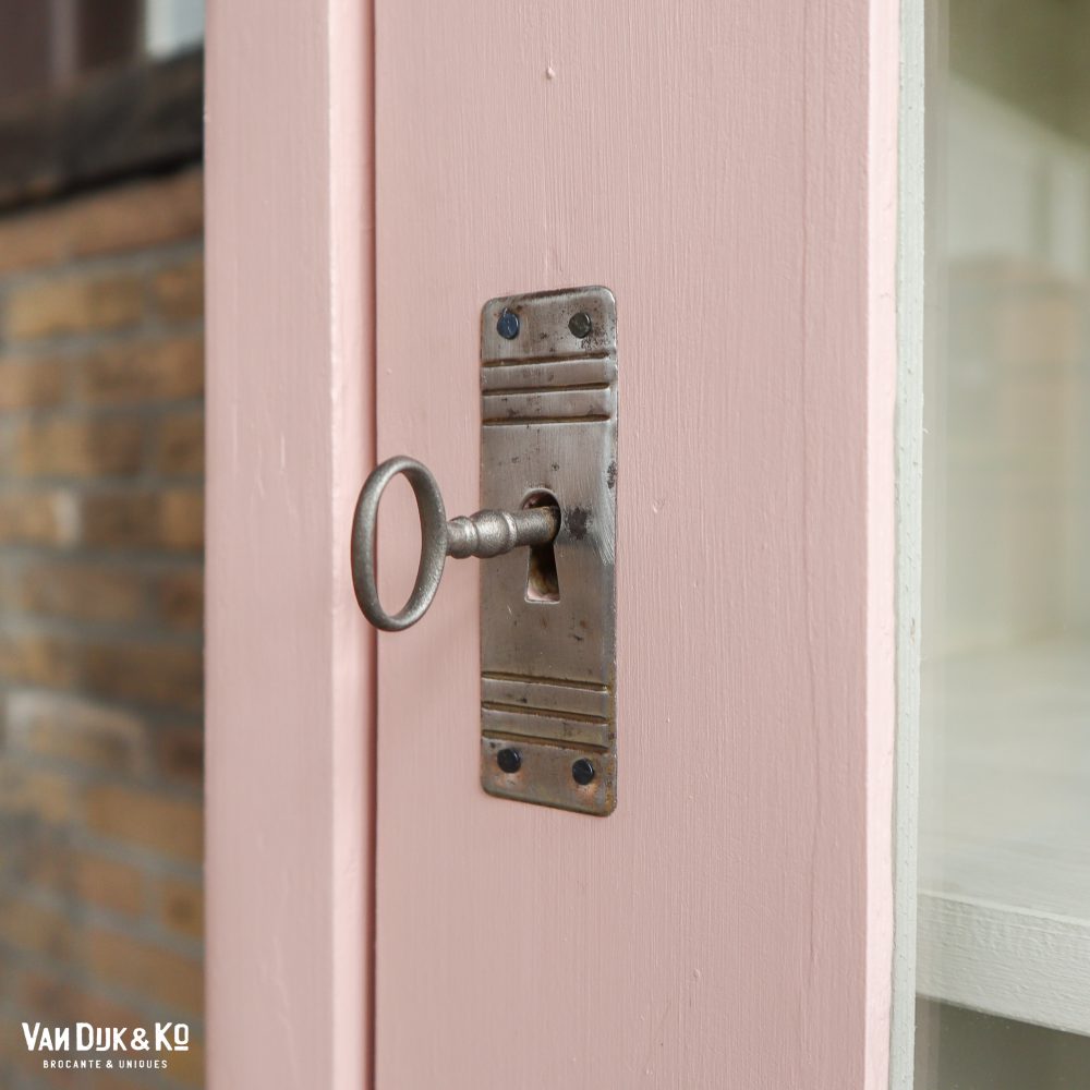 Roze eendeurs vitrinekast - Afbeelding 6