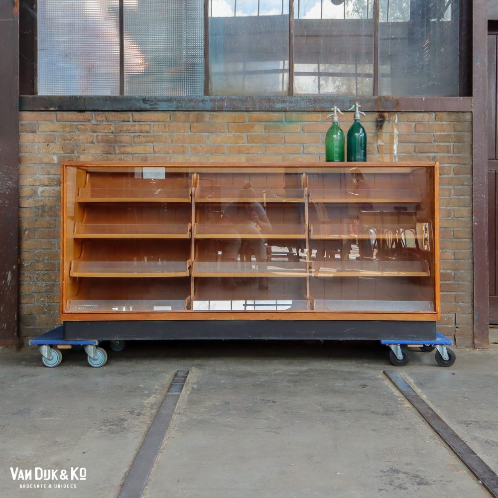 Toonbank met glas en lades - Afbeelding 2