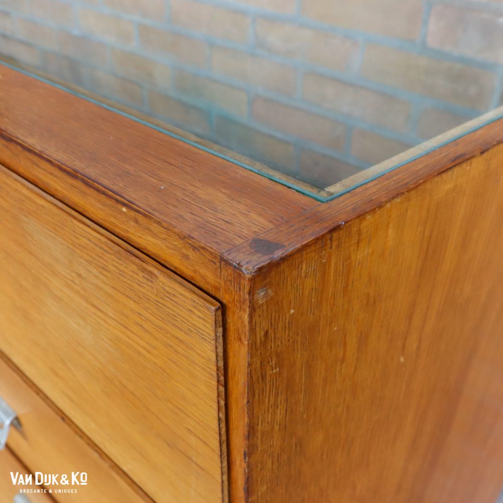 Toonbank met glas en lades - Afbeelding 12