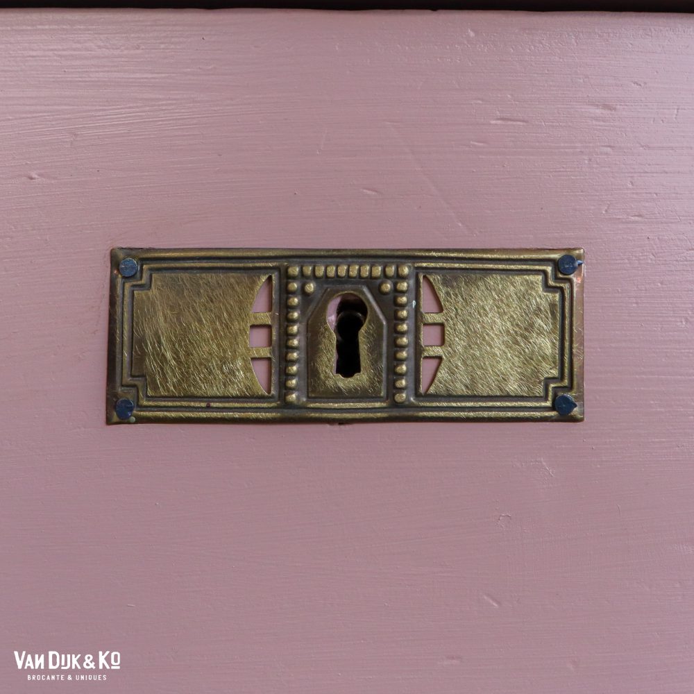 Roze vitrinekast - Afbeelding 8
