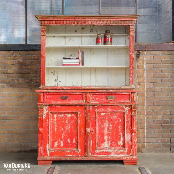 Brocante rode buffetkast
