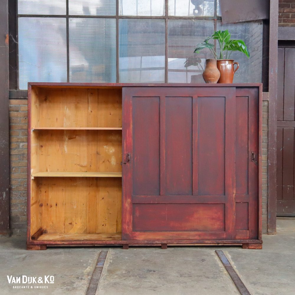 Brocante kast met schuifdeuren - Afbeelding 4