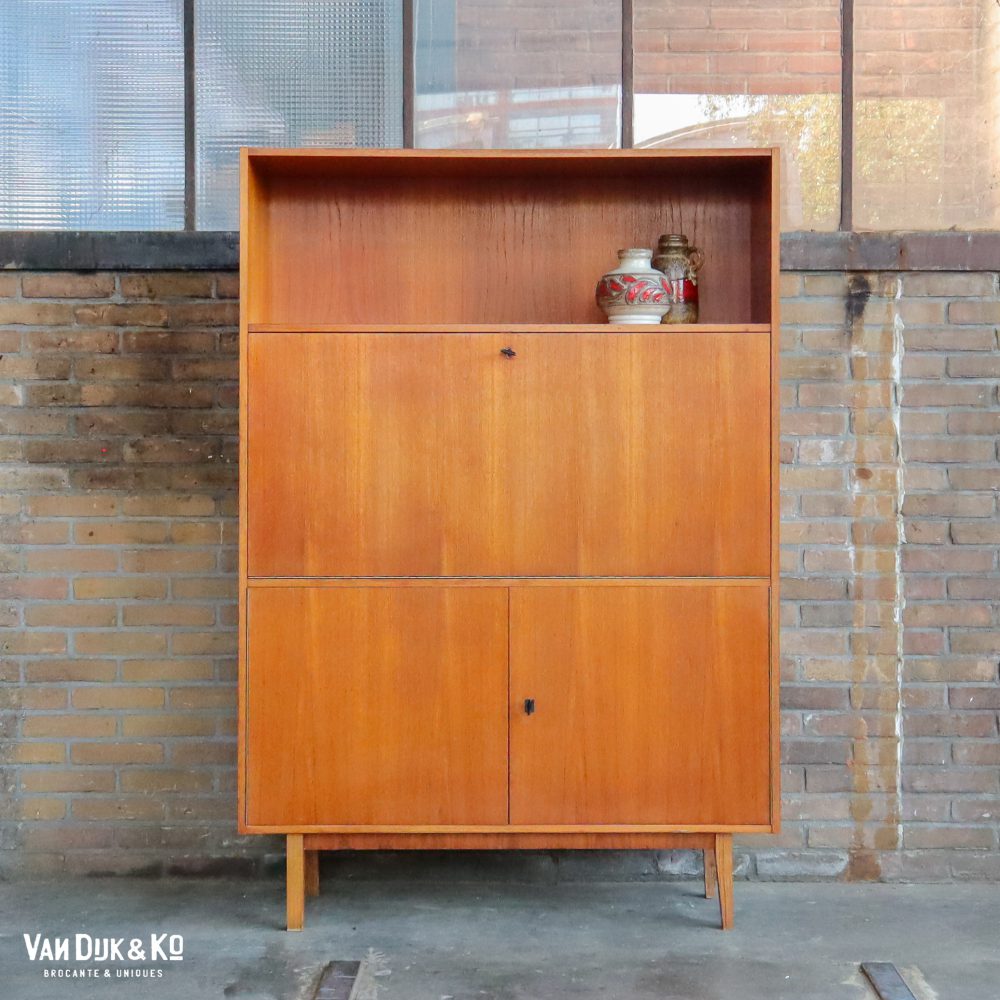 Vintage dressoir