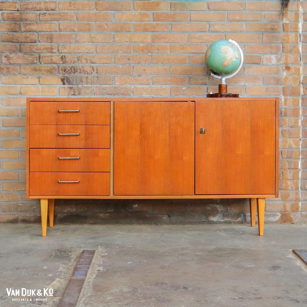 Vintage dressoir