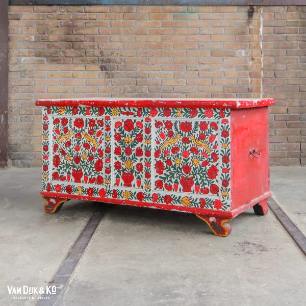 handbeschilderde houten kist