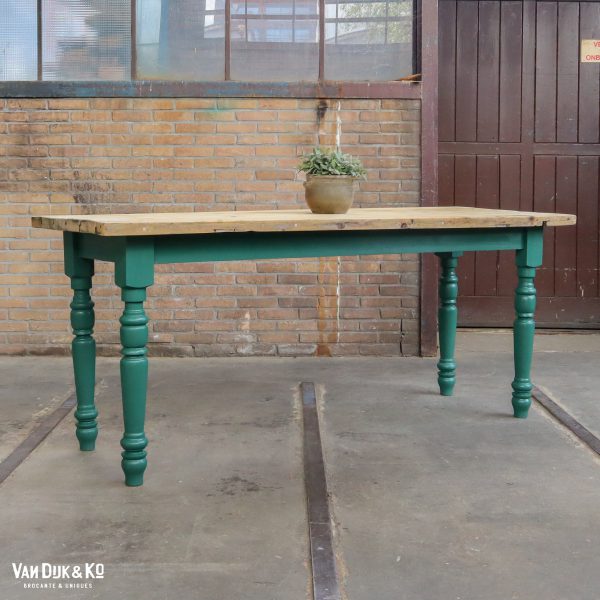 Landelijke tafel - groen onderstel