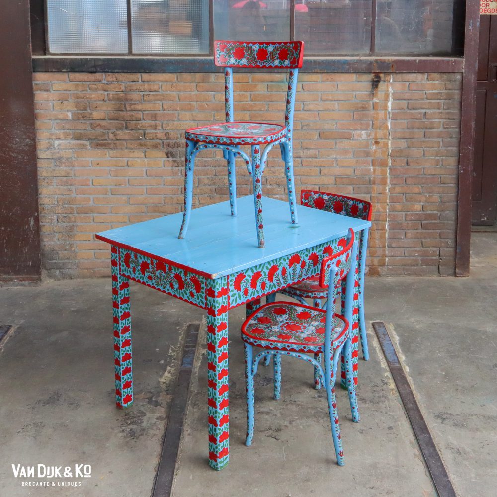 Handbeschilderde Roemeense set - tafel en 3 stoelen - Afbeelding 2