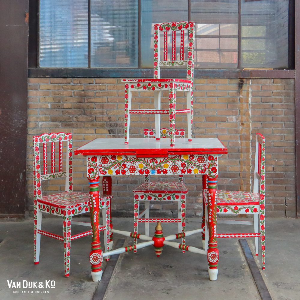 Handbeschilderde Roemeense set - tafel en 4 stoelen - Afbeelding 2