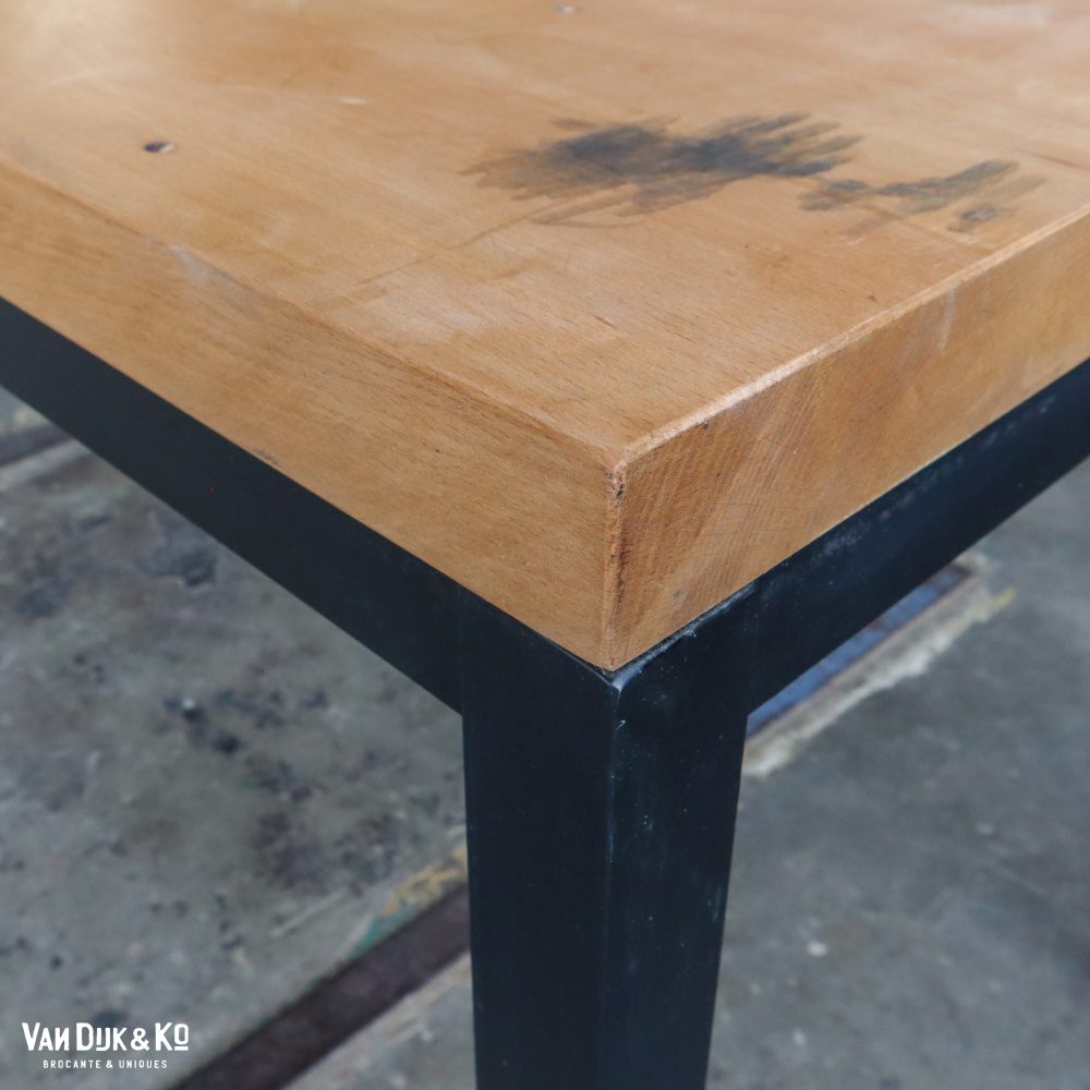 Industriële tafel met houten blad - Afbeelding 11