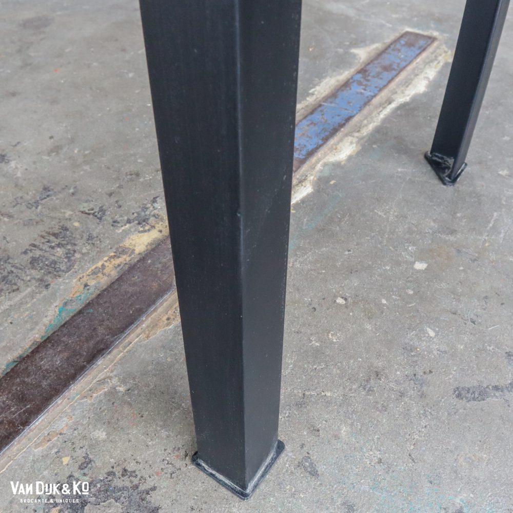 Industriële tafel met houten blad - Afbeelding 9