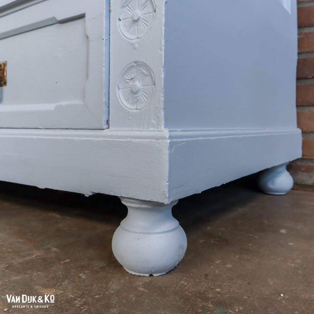 Brocante linnenkast met bloemen - Afbeelding 9