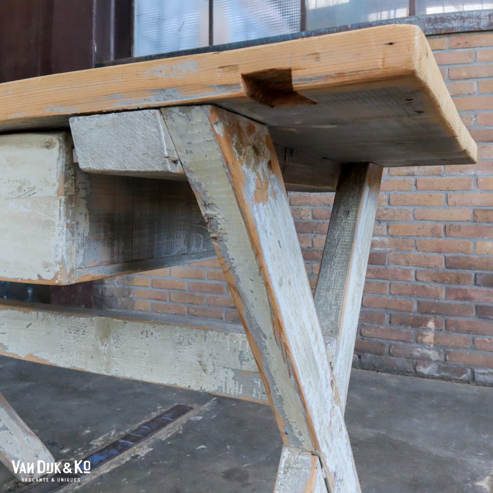 Brocante tafeltje met kruispoot - Afbeelding 5