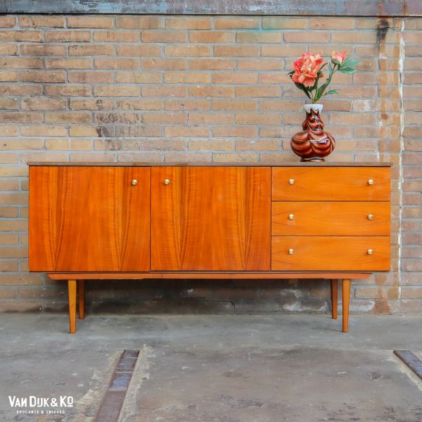 Vintage dressoir