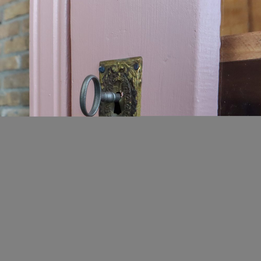 Roze vitrinekast - Afbeelding 5