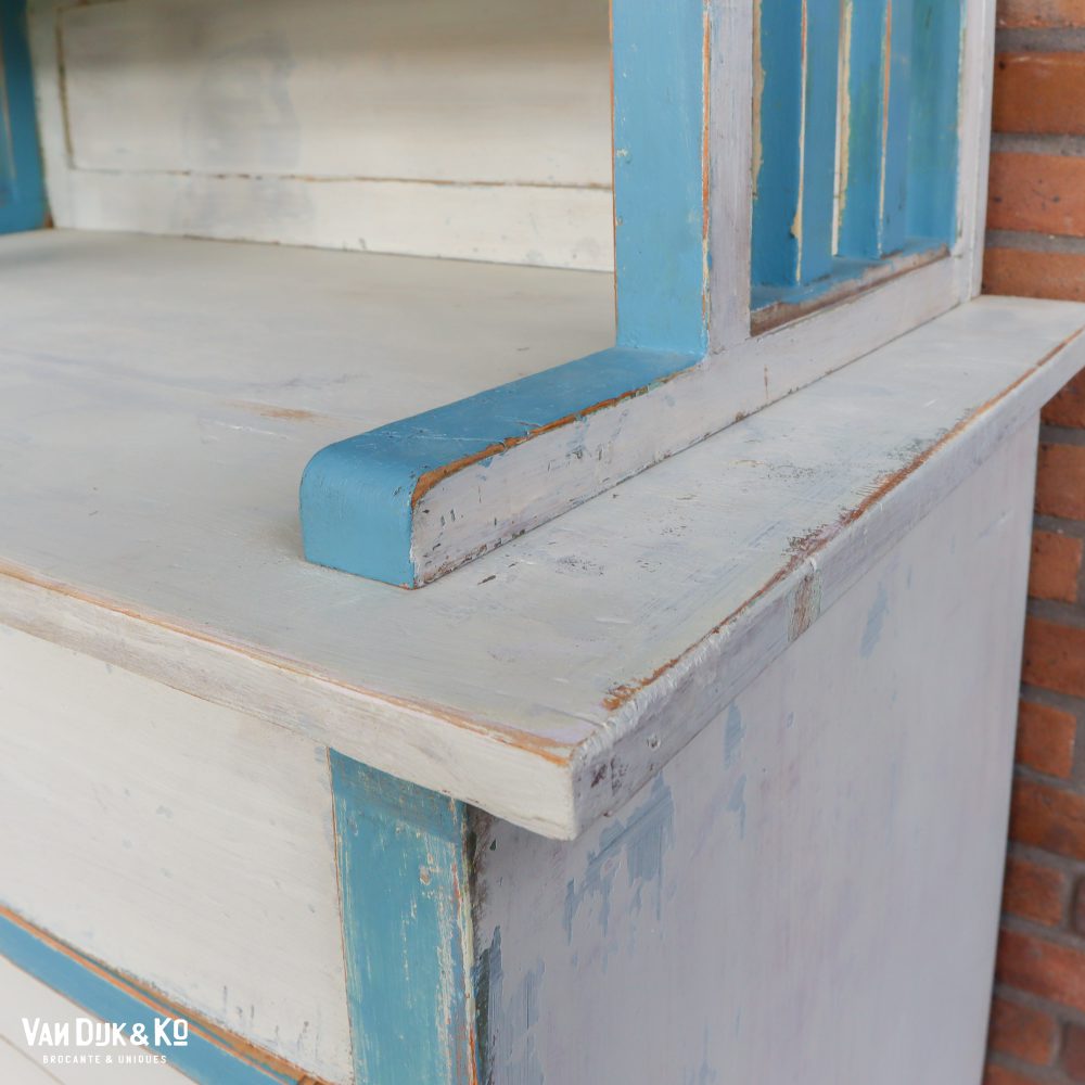 Brocante wit met blauwe buffetkast - Afbeelding 9