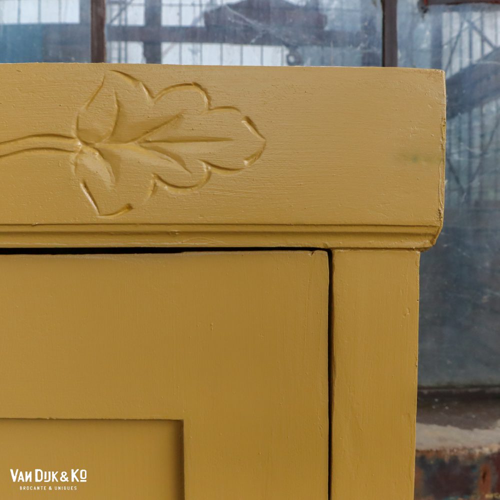 Brocante linnenkast met bloemen - Afbeelding 6