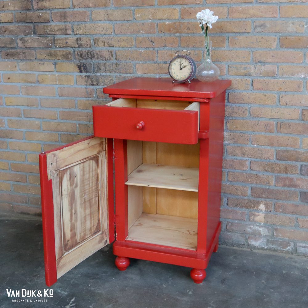 Brocante rood nachtkastje - Afbeelding 3