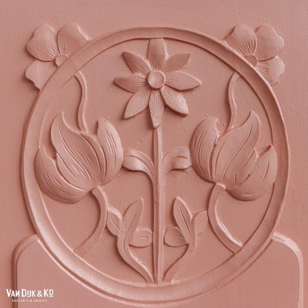 Brocante roze linnenkast met bloemen - Afbeelding 7