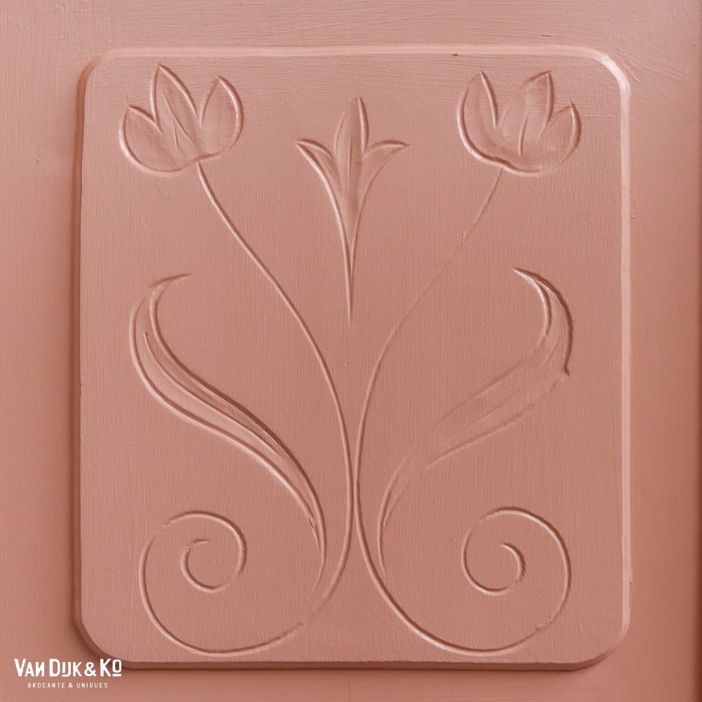 Brocante roze linnenkast met bloemen - Afbeelding 8