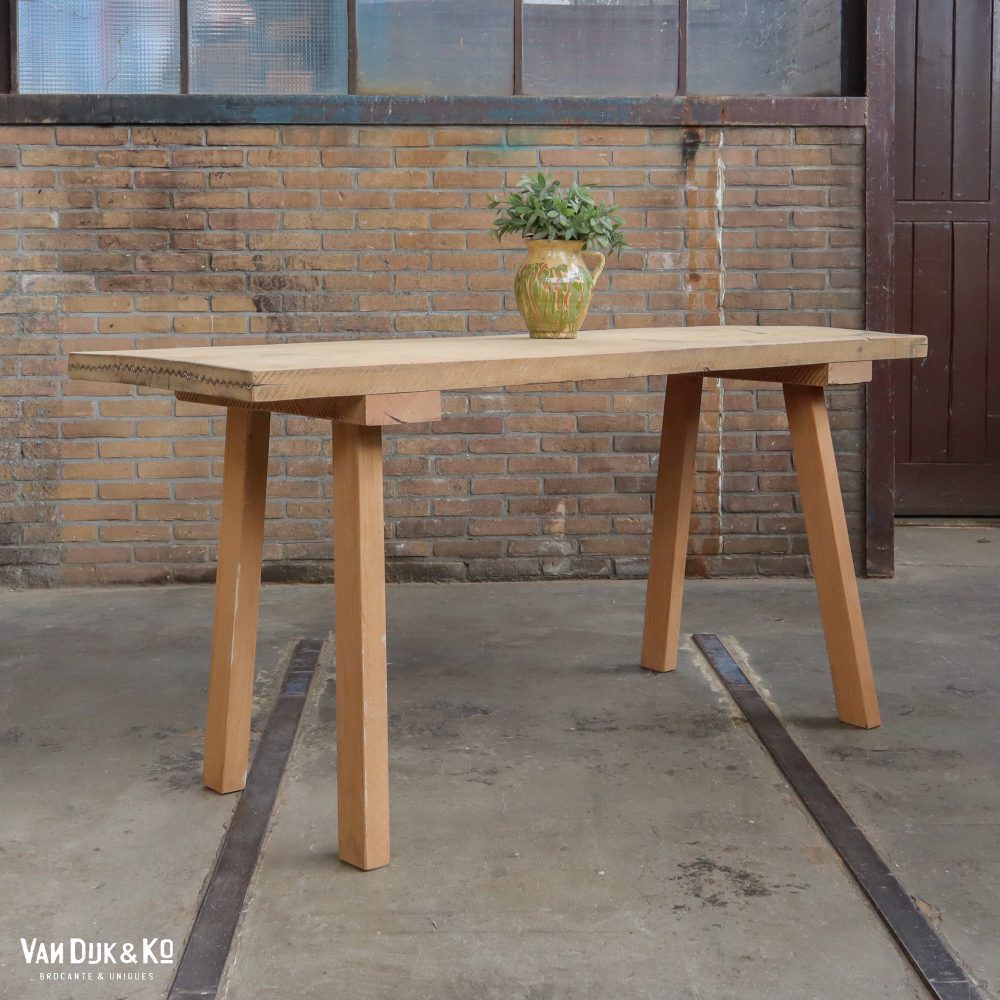 Houten werktafel