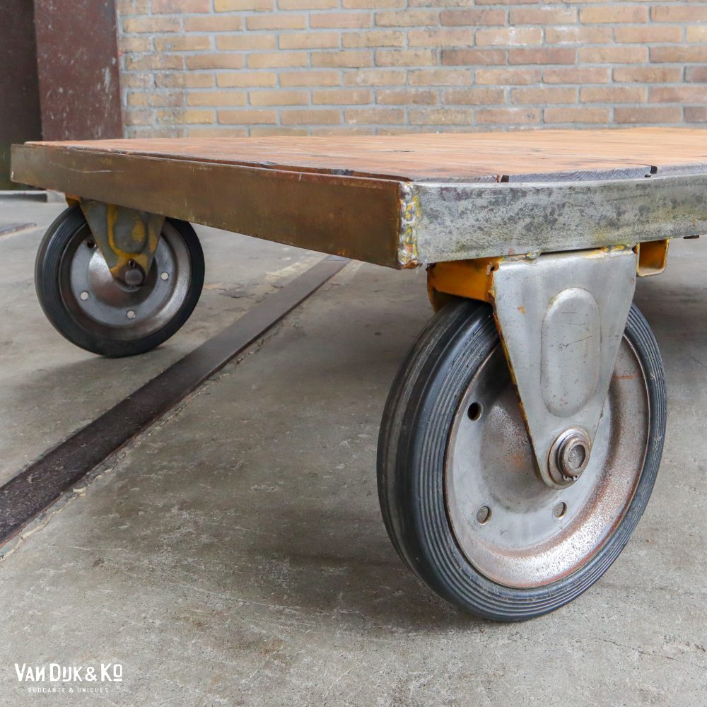 Industriële salontafel - Afbeelding 4
