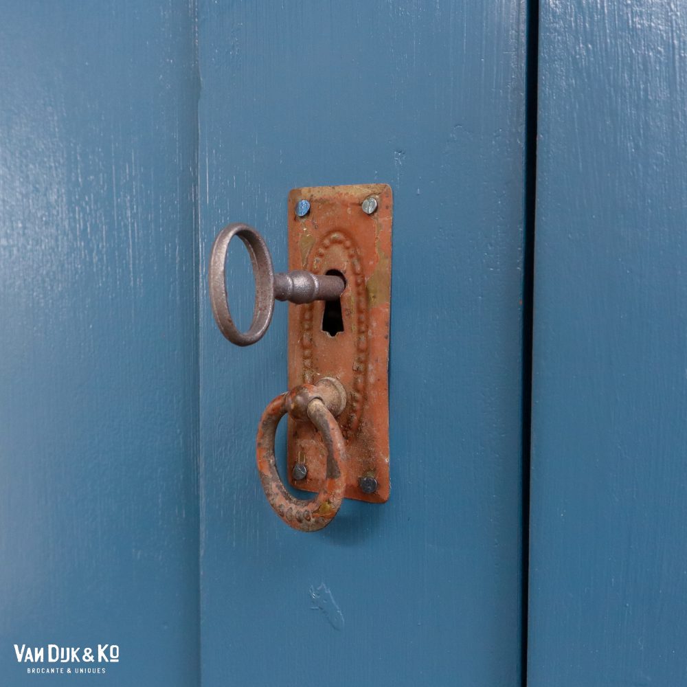 Blauwe eendeurs linnenkast - Afbeelding 7