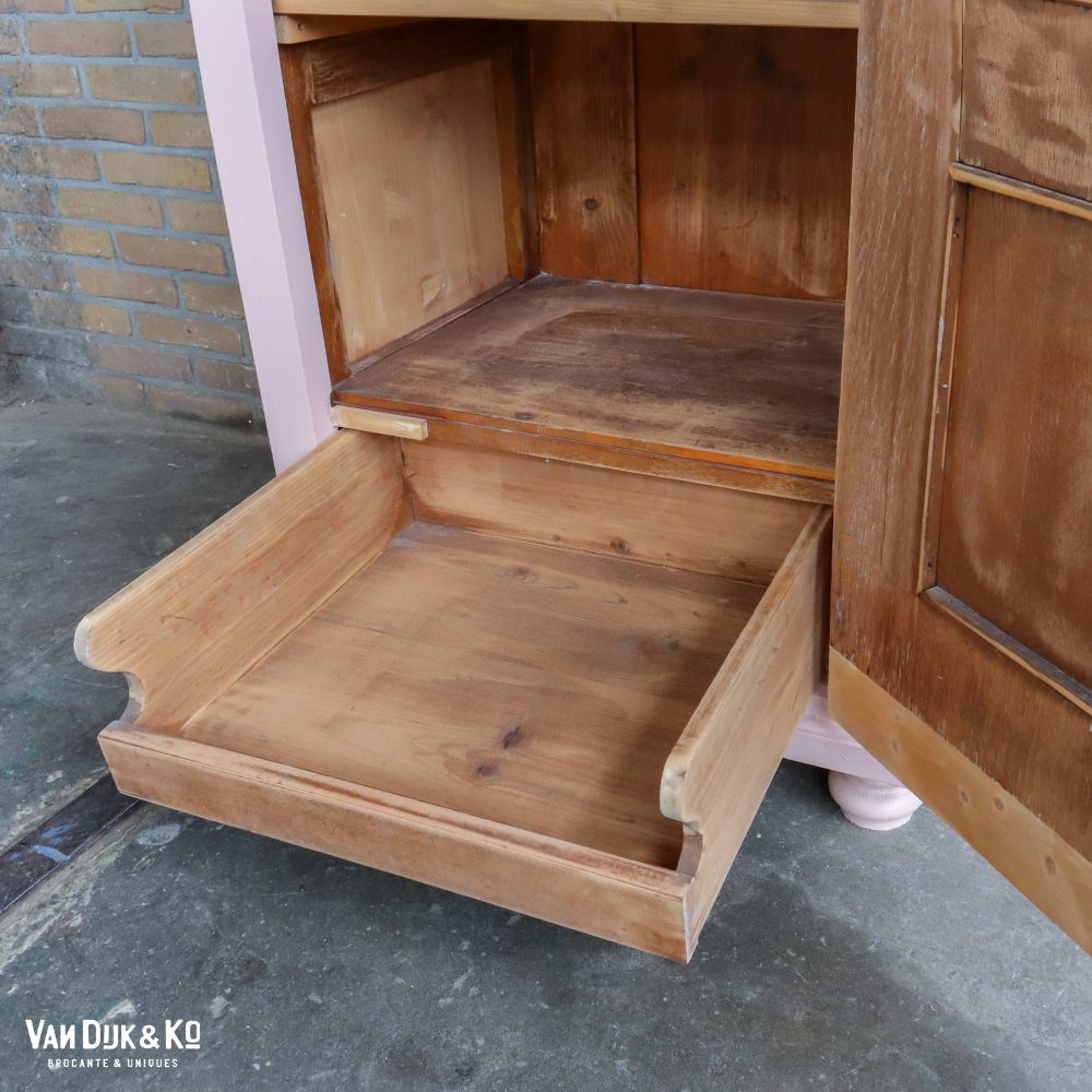 Roze eendeurs linnenkast - Afbeelding 4