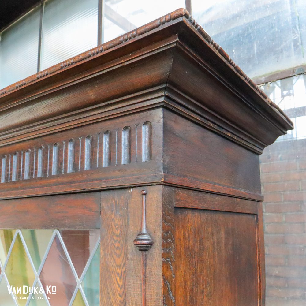 Antieke vitrinekast met glas in lood - Afbeelding 3