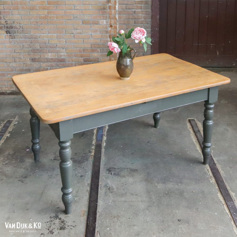 Brocante verweerde tafel - Afbeelding 2