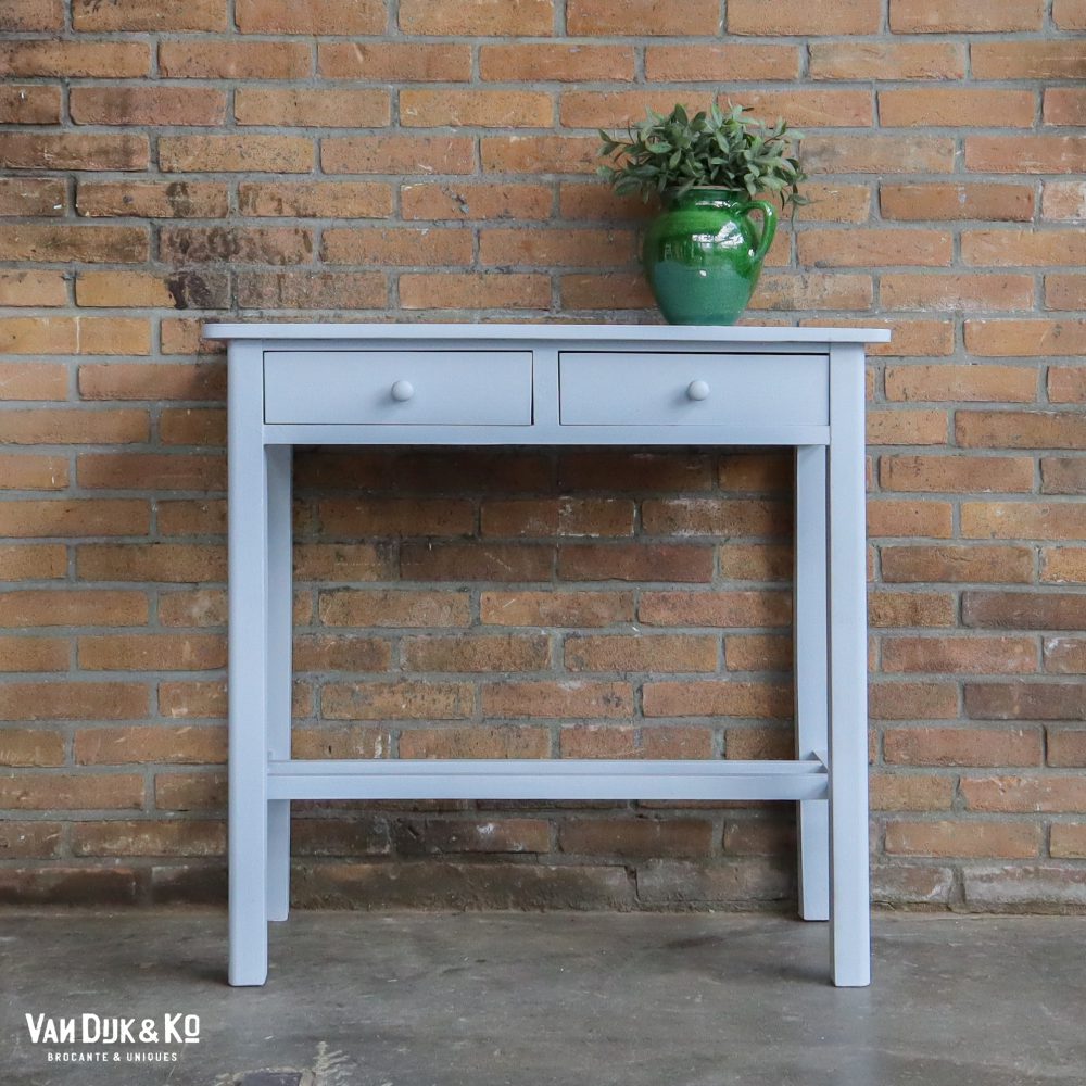 Brocante sidetable