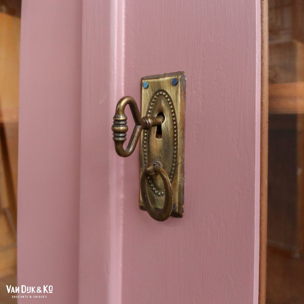Roze vitrinekast - Afbeelding 7