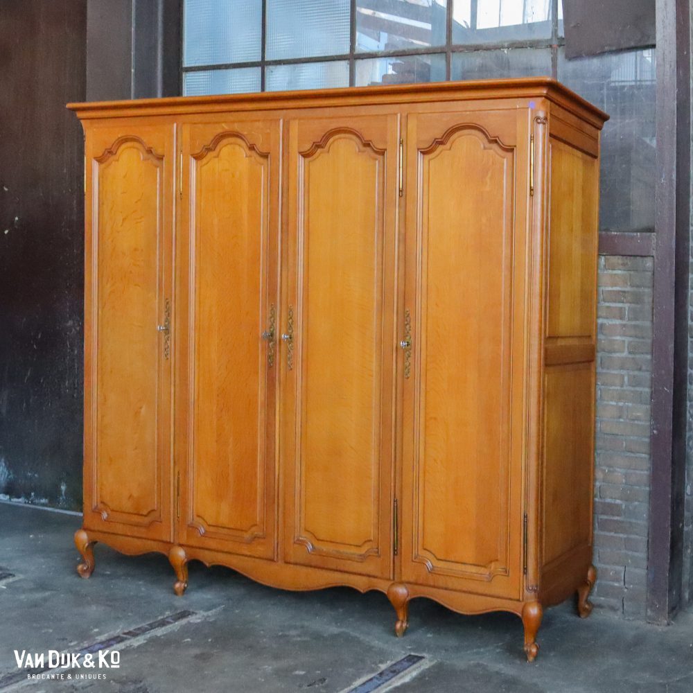 Vintage vierdeurs linnenkast - demontabel - Afbeelding 2
