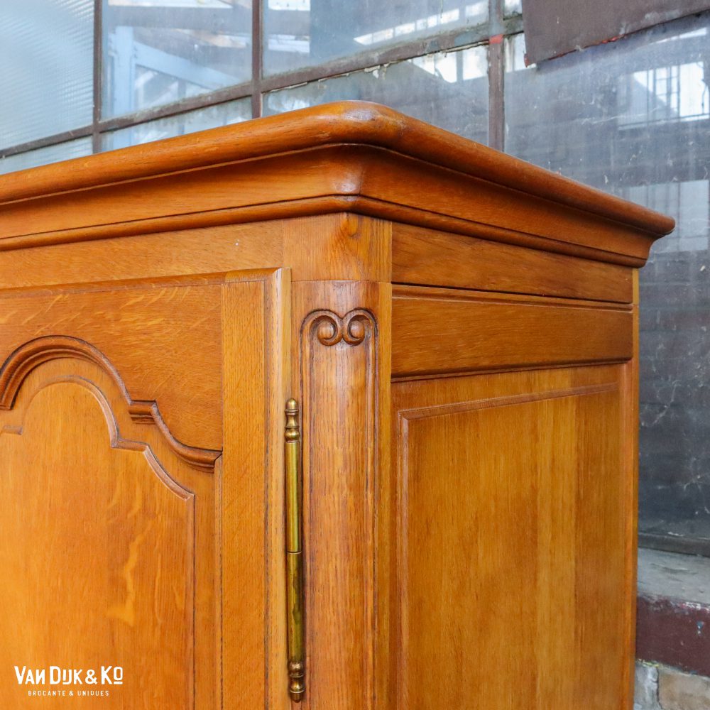 Vintage vierdeurs linnenkast - demontabel - Afbeelding 6