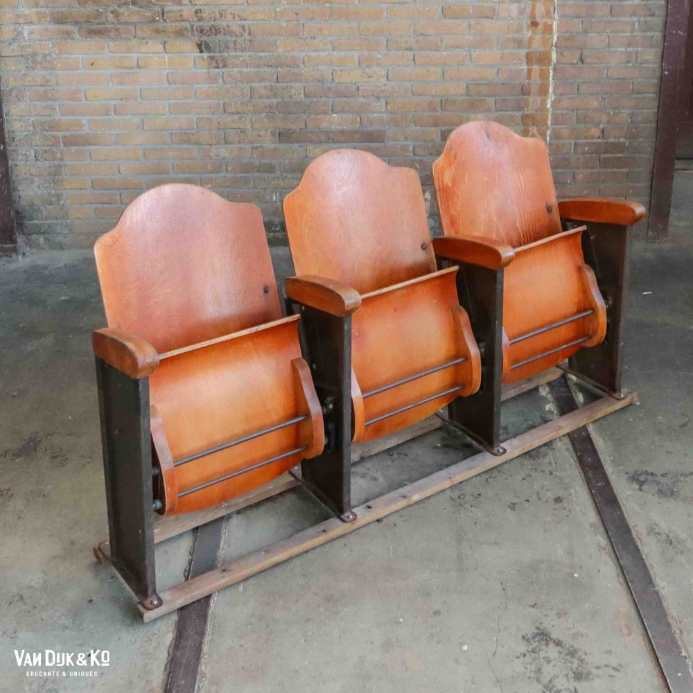 Vintage bioscoopstoelen - Afbeelding 2