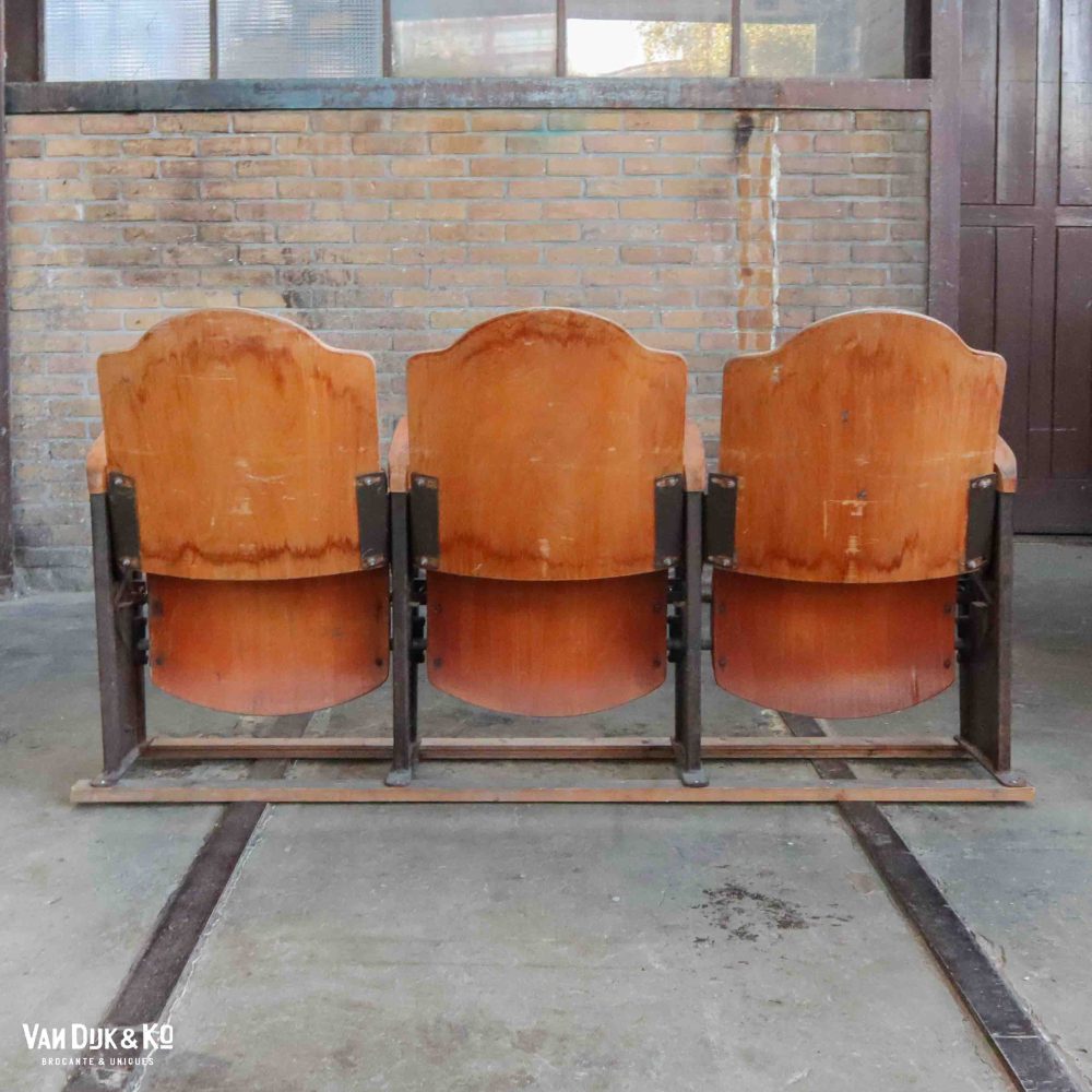 Vintage bioscoopstoelen - Afbeelding 9