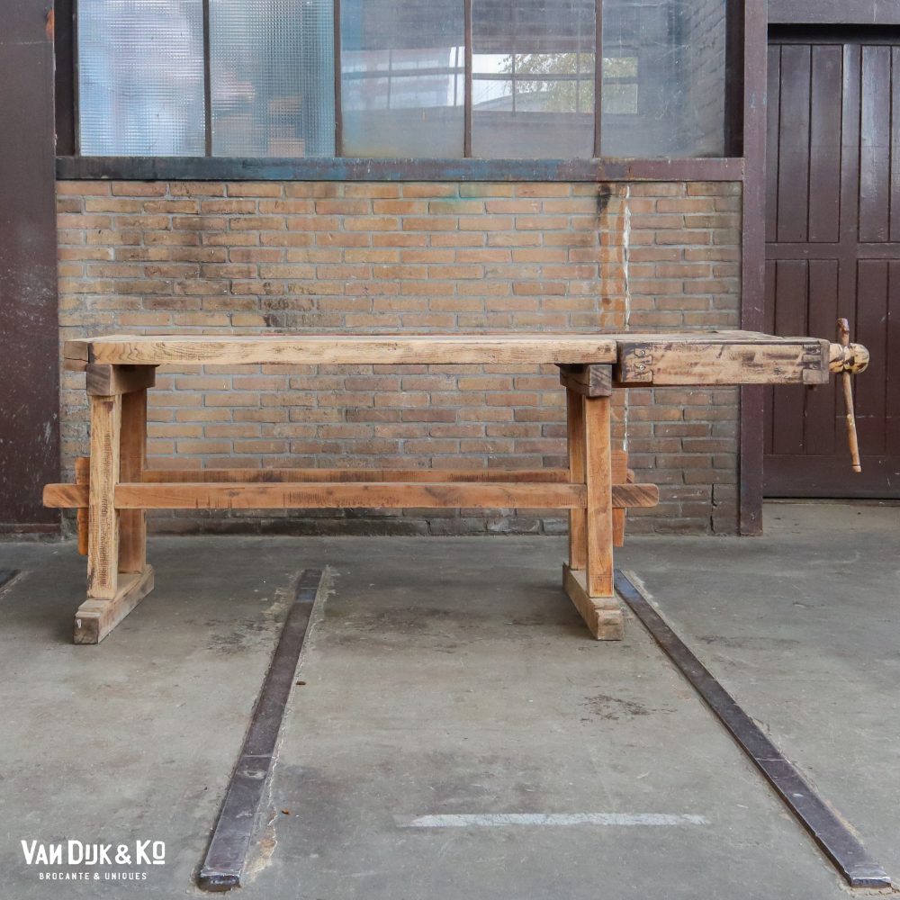 Werkbank met bankschroef - Afbeelding 2