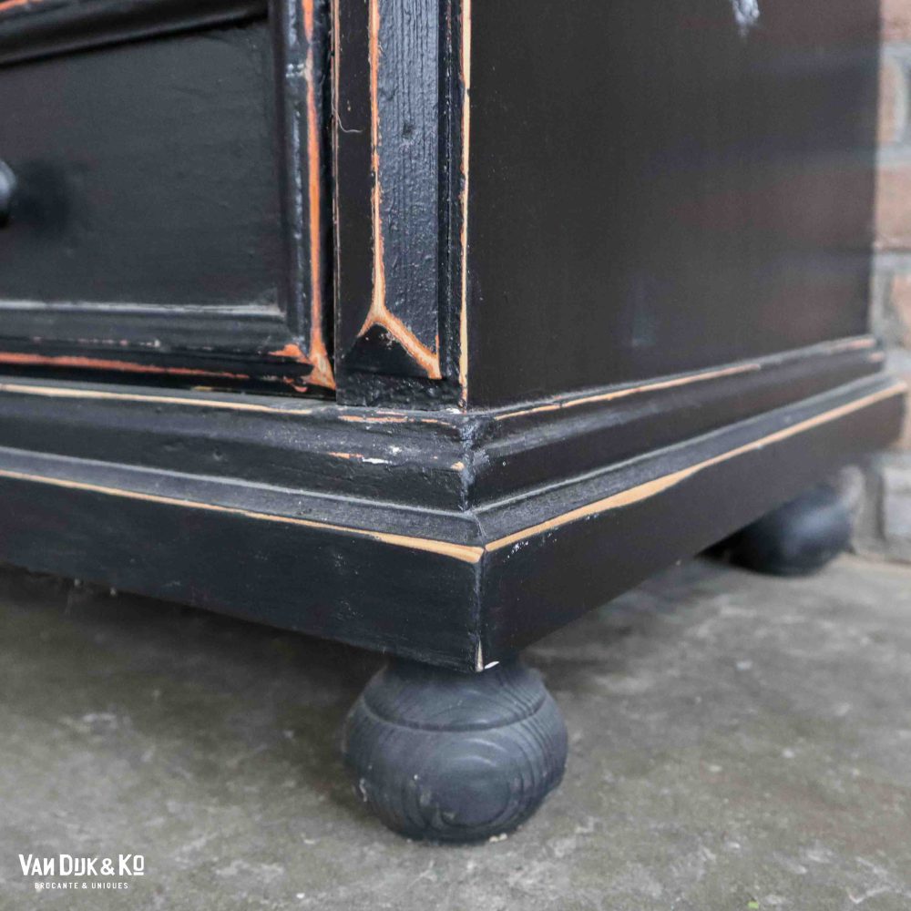 Brocante zwarte kledingkast - Afbeelding 13