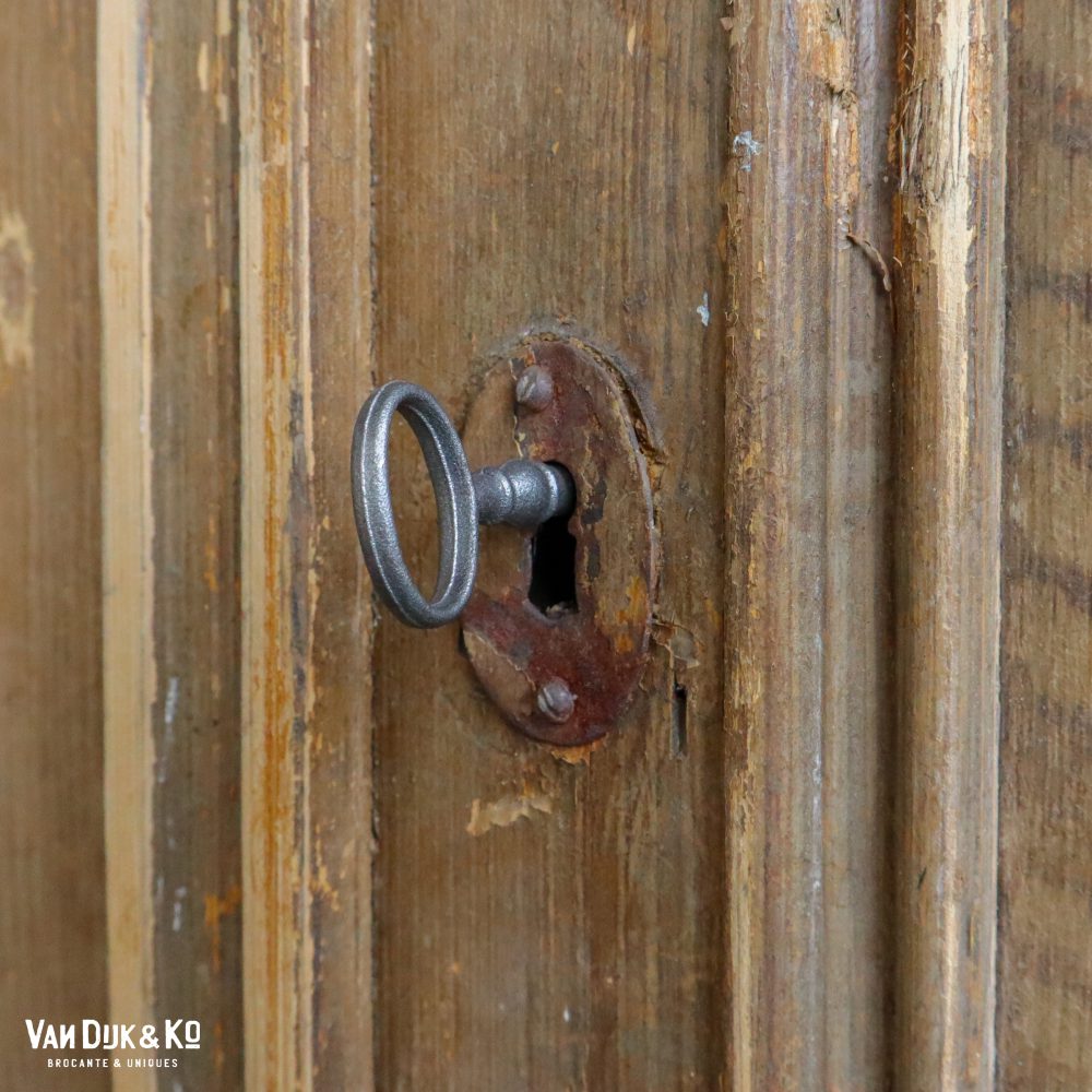Antieke kast met paneeldeuren - Afbeelding 10