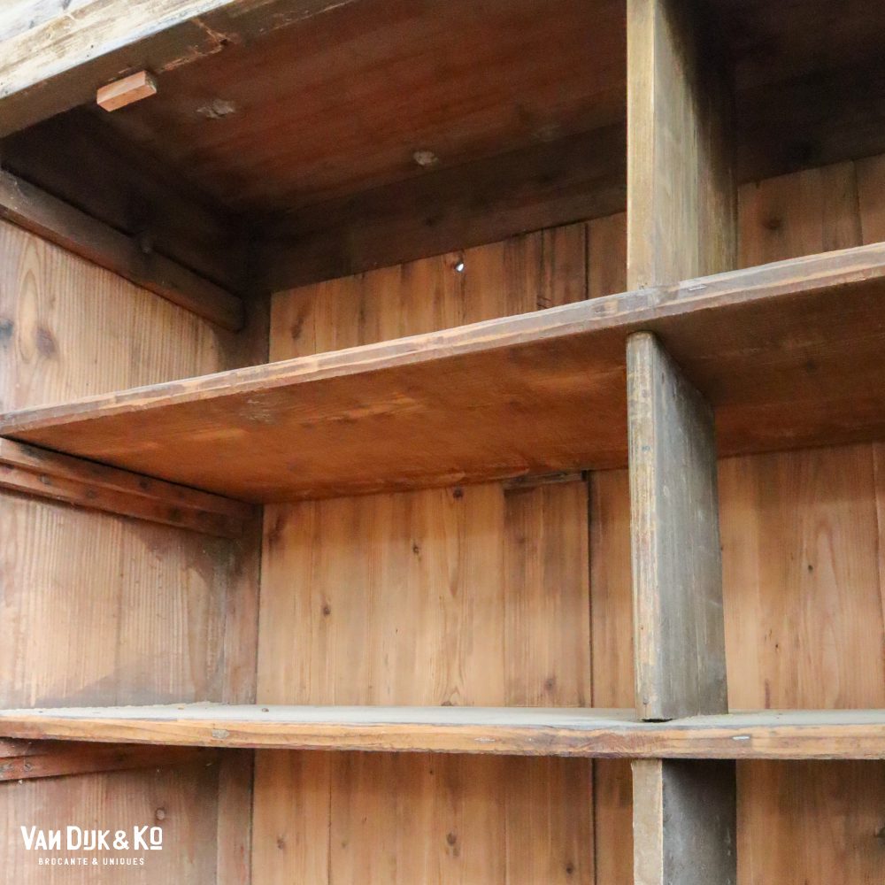 Antieke kast met paneeldeuren - Afbeelding 16