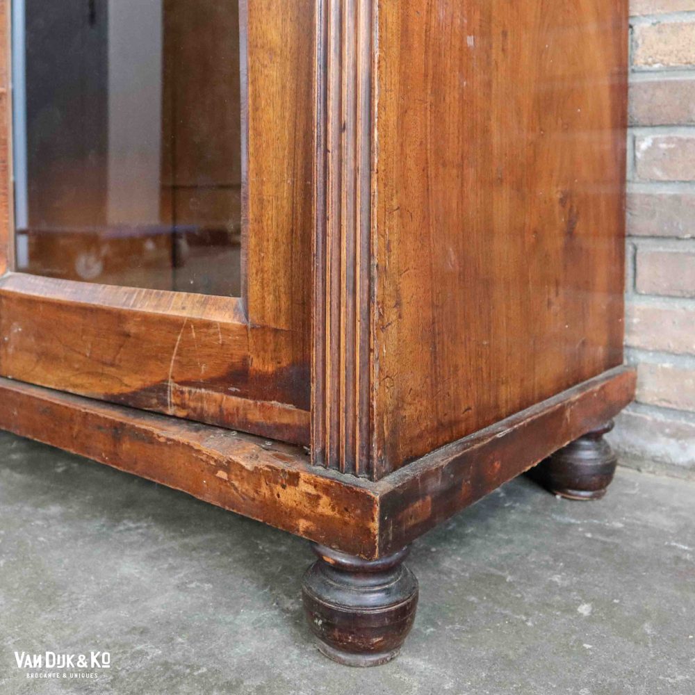 Bruine vitrinekast - Afbeelding 11