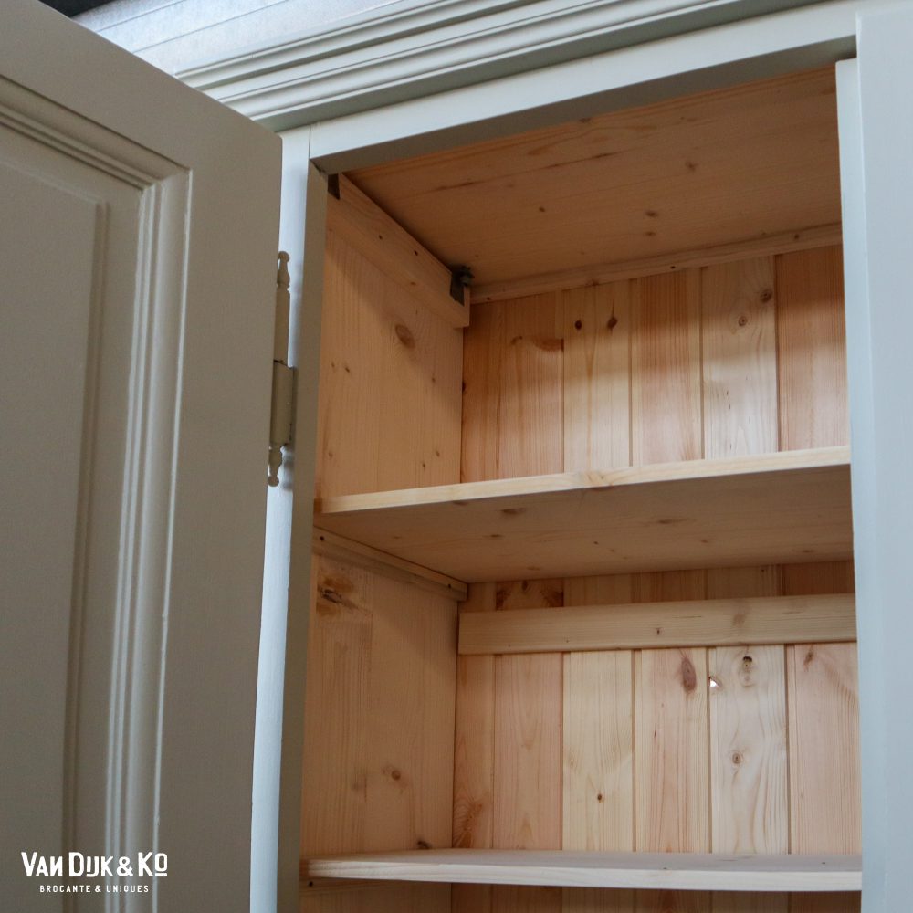 Hoge kast met ensuite deuren - Afbeelding 5