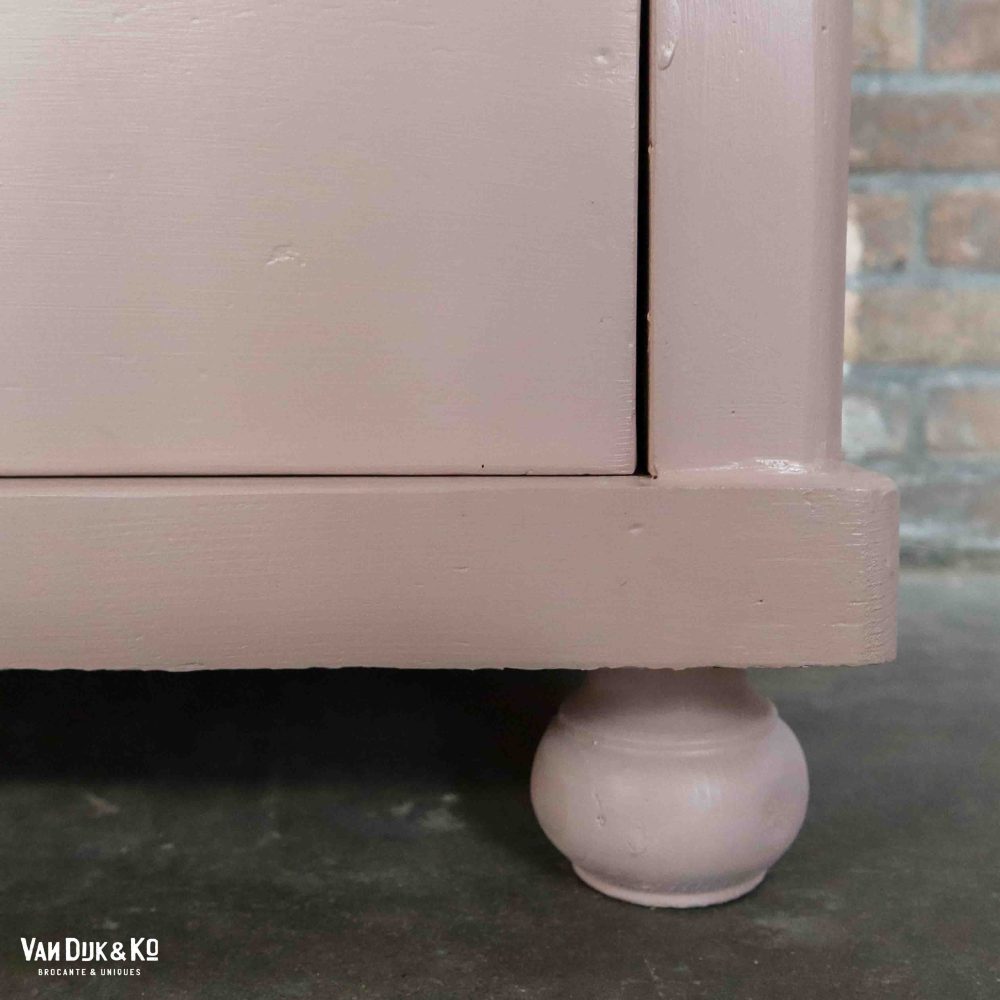 Roze eendeurs vitrinekast - Afbeelding 8
