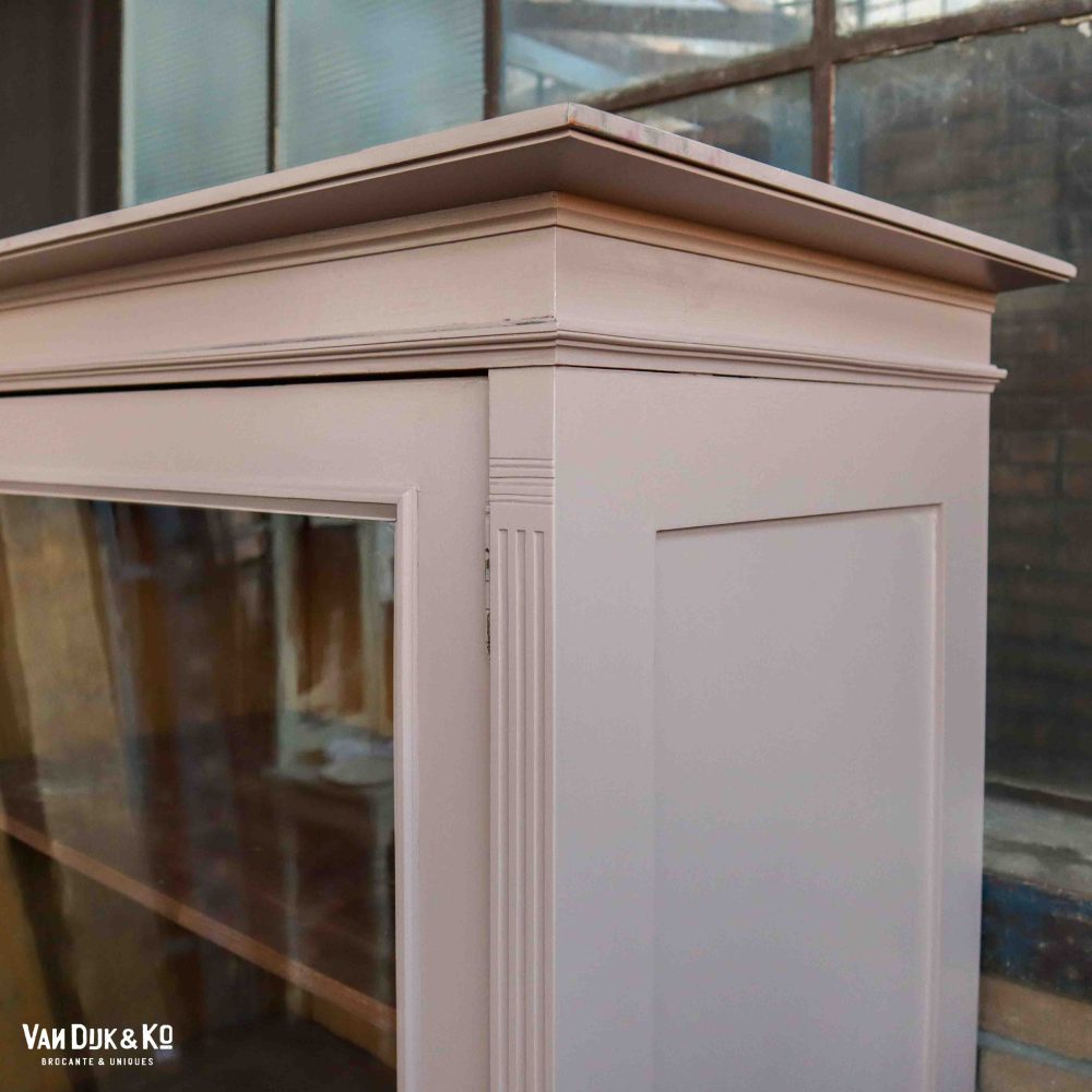 Roze eendeurs vitrinekast - Afbeelding 6
